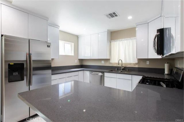 5636 Farralone Ave., Woodland Hills, CA 91367