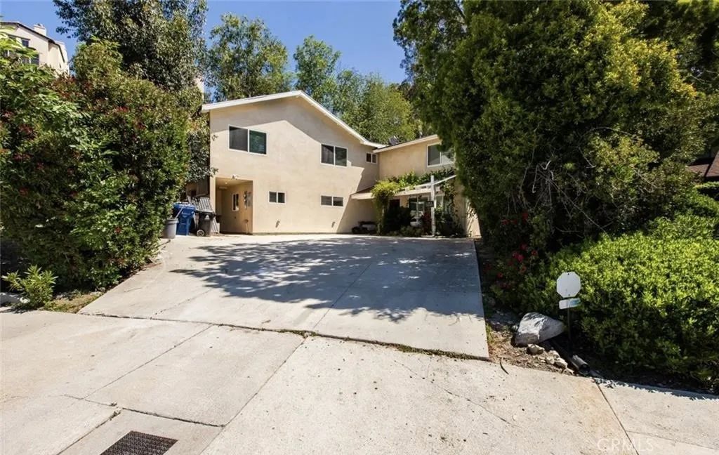 5636 Farralone Ave., Woodland Hills, CA 91367