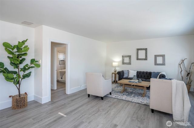 624 N State Street, Tacoma, WA 98403