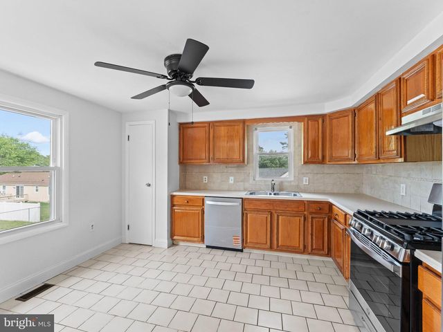 131 STURBRIDGE DR, Sicklerville, NJ 08081