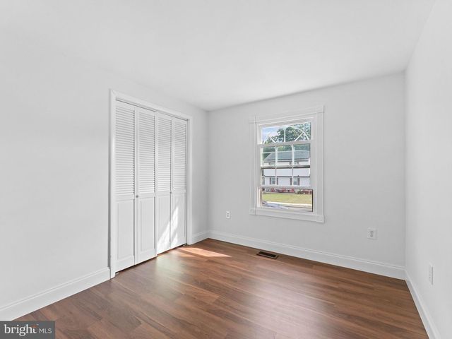 131 STURBRIDGE DR, Sicklerville, NJ 08081
