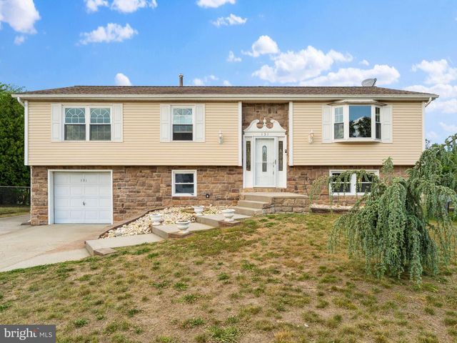 131 STURBRIDGE DR, Sicklerville, NJ 08081