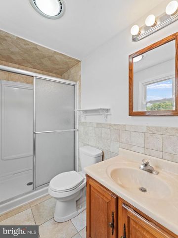 131 STURBRIDGE DR, Sicklerville, NJ 08081