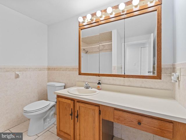 131 STURBRIDGE DR, Sicklerville, NJ 08081