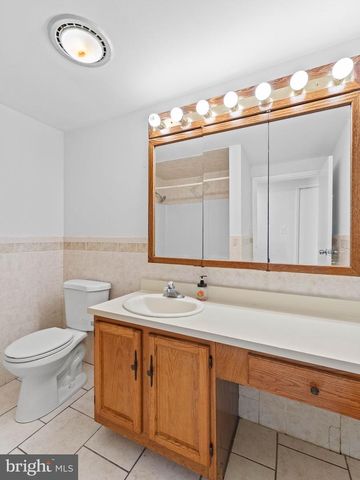 131 STURBRIDGE DR, Sicklerville, NJ 08081