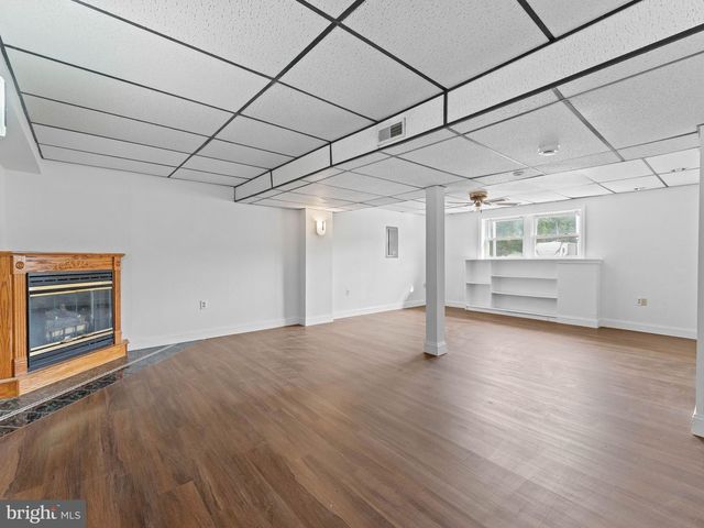 131 STURBRIDGE DR, Sicklerville, NJ 08081
