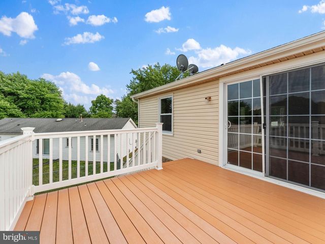 131 STURBRIDGE DR, Sicklerville, NJ 08081