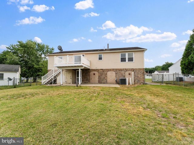131 STURBRIDGE DR, Sicklerville, NJ 08081
