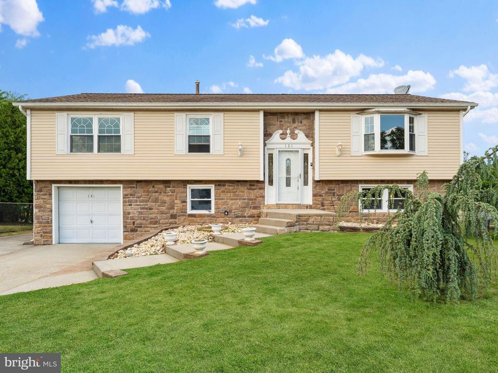 131 STURBRIDGE DR, Sicklerville, NJ 08081