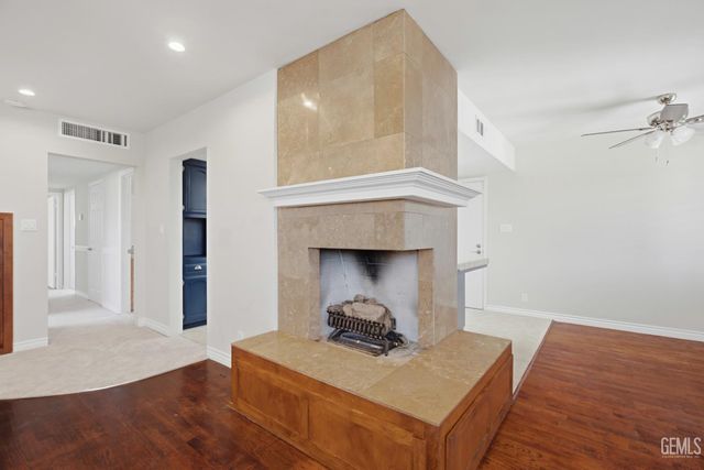 2008 Valencia Drive, Bakersfield, CA 93306