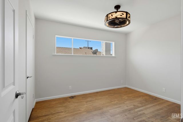 2008 Valencia Drive, Bakersfield, CA 93306