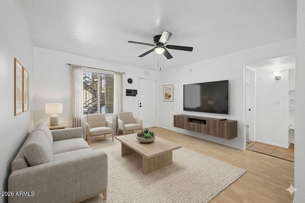 461 W HOLMES Avenue 124, Mesa, AZ 85210
