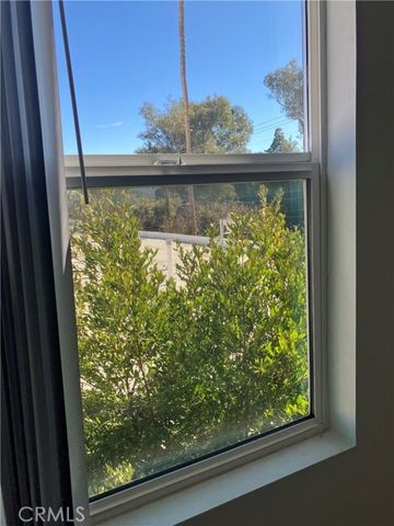 11925 KLING Street 111, Valley Village, CA 91607