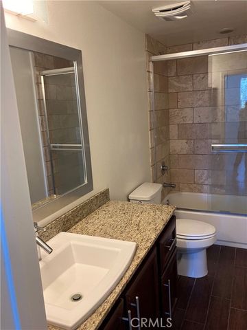 11925 KLING Street 111, Valley Village, CA 91607