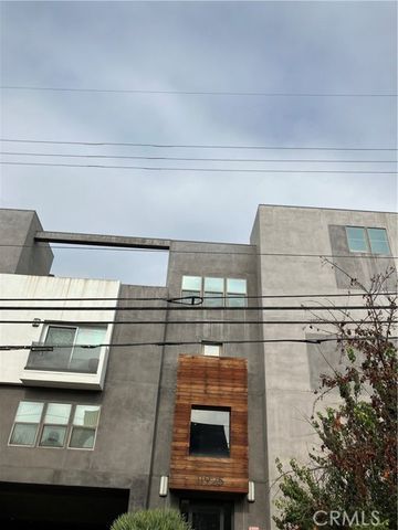 11925 KLING Street 111, Valley Village, CA 91607