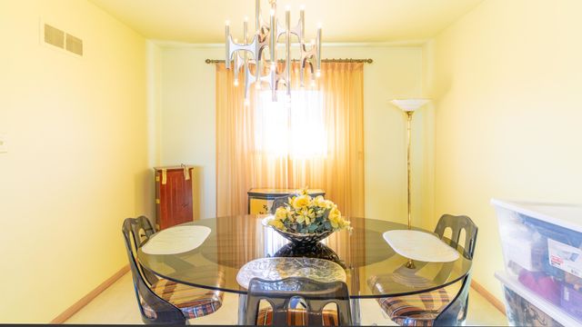 15414 Las Flores Lane, Oak Forest, IL 60452