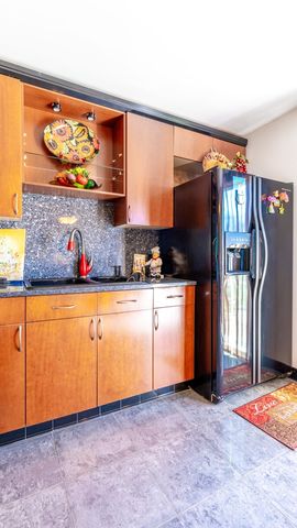 15414 Las Flores Lane, Oak Forest, IL 60452