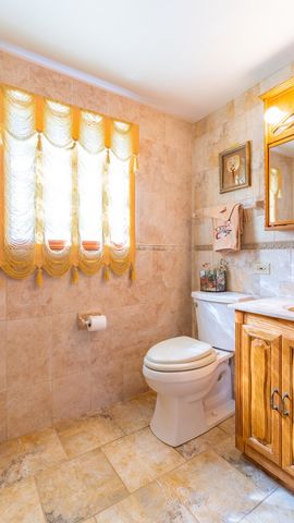 15414 Las Flores Lane, Oak Forest, IL 60452