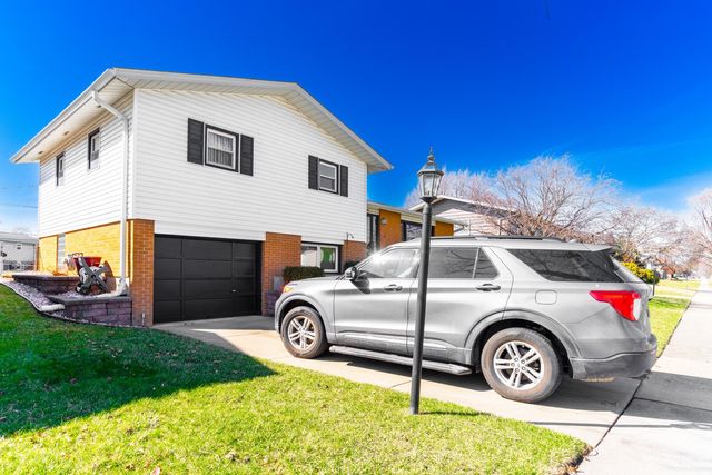 15414 Las Flores Lane, Oak Forest, IL 60452