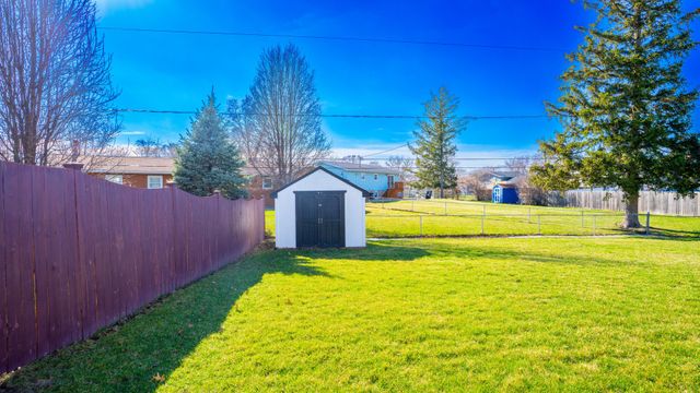 15414 Las Flores Lane, Oak Forest, IL 60452