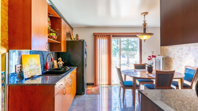 15414 Las Flores Lane, Oak Forest, IL 60452