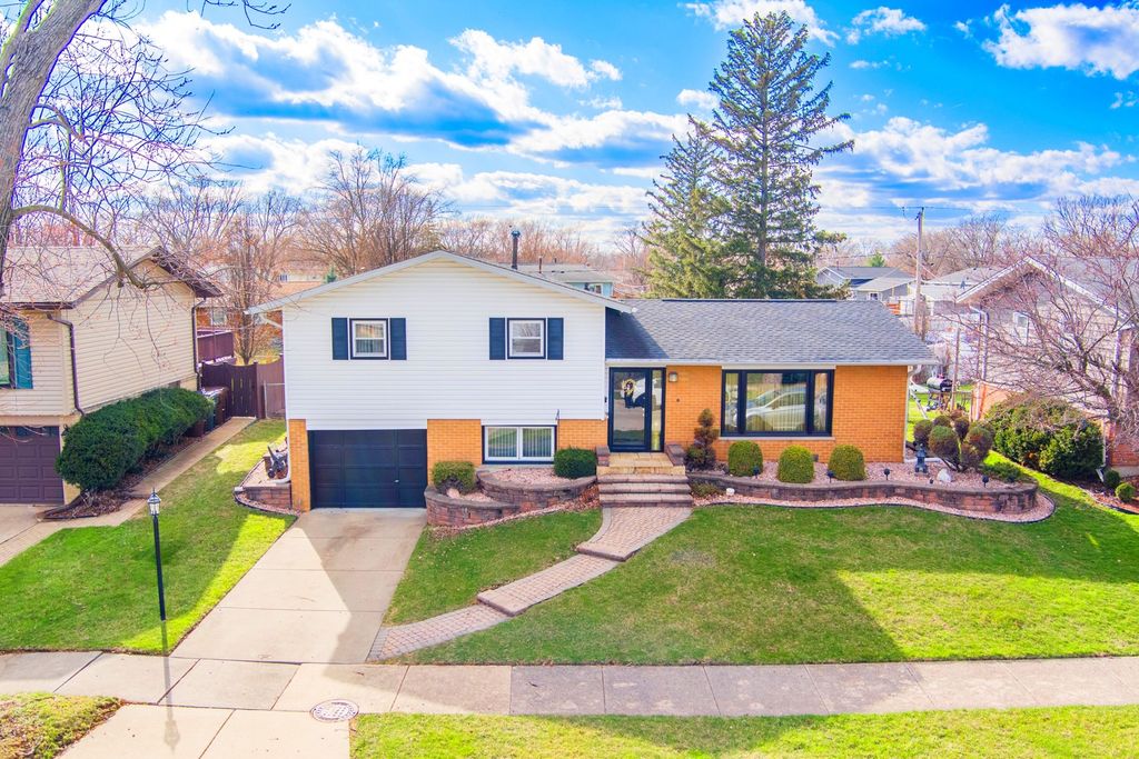 15414 Las Flores Lane, Oak Forest, IL 60452