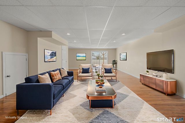 15 Freedom Way 105, East Lyme, CT 06357