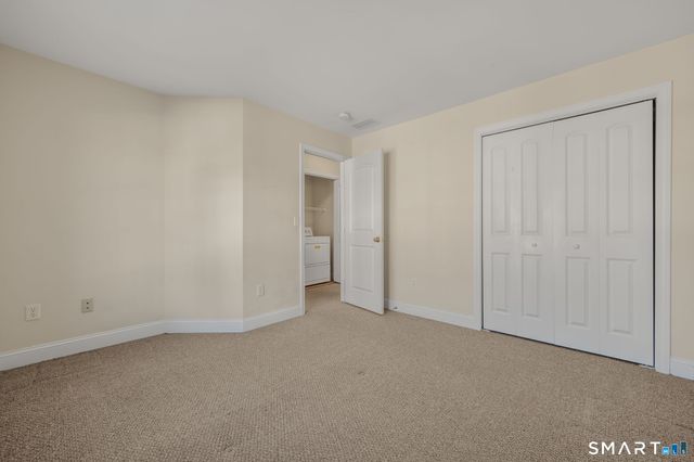 15 Freedom Way 105, East Lyme, CT 06357