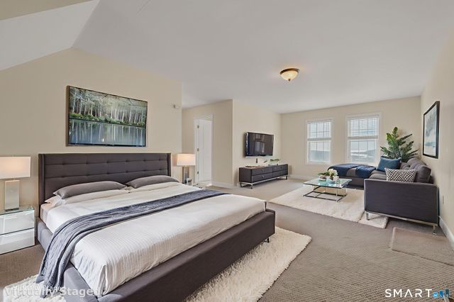 15 Freedom Way 105, East Lyme, CT 06357