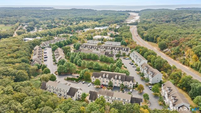 15 Freedom Way 105, East Lyme, CT 06357