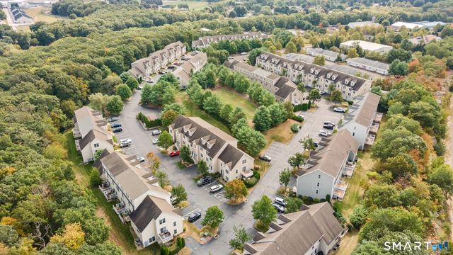 15 Freedom Way 105, East Lyme, CT 06357