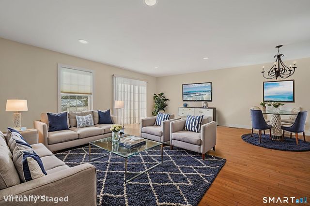 15 Freedom Way 105, East Lyme, CT 06357