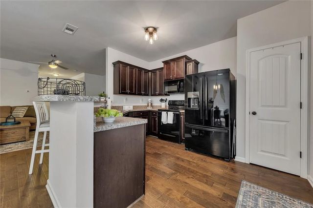 308 Valley Crossing, Canton, GA 30114