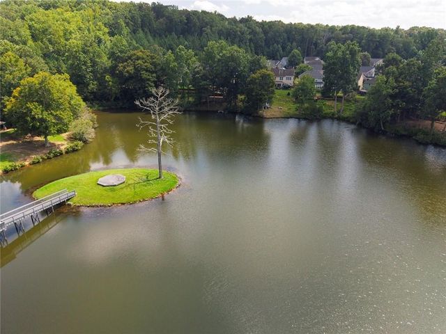 308 Valley Crossing, Canton, GA 30114