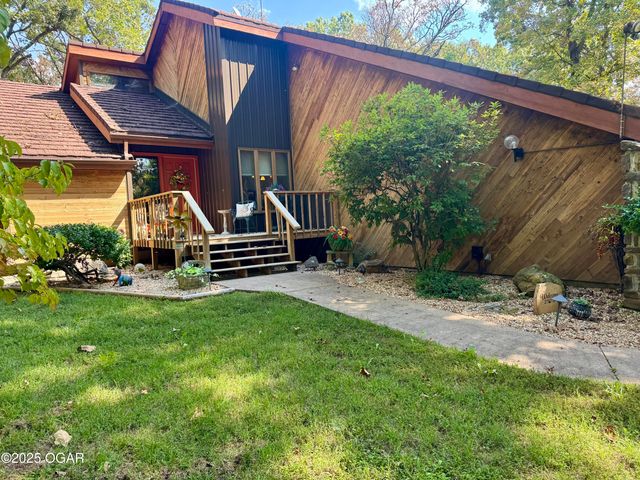 3056 Lawrence 2217, Pierce City, MO 65723