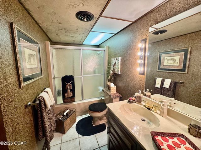 3056 Lawrence 2217, Pierce City, MO 65723