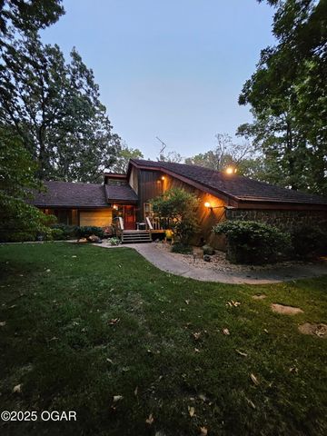 3056 Lawrence 2217, Pierce City, MO 65723