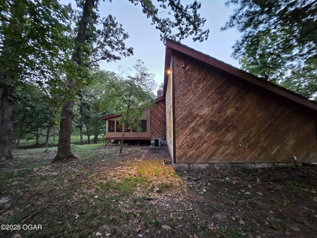 3056 Lawrence 2217, Pierce City, MO 65723