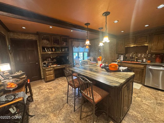 3056 Lawrence 2217, Pierce City, MO 65723