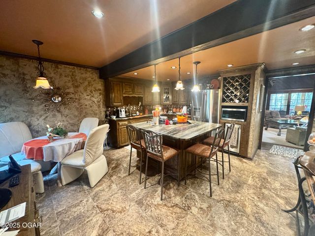 3056 Lawrence 2217, Pierce City, MO 65723