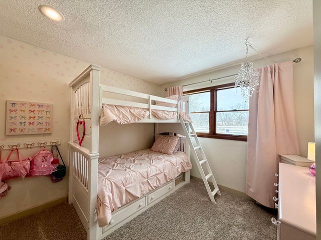 1904 Valley Vista Drive, Bettendorf, IA 52722