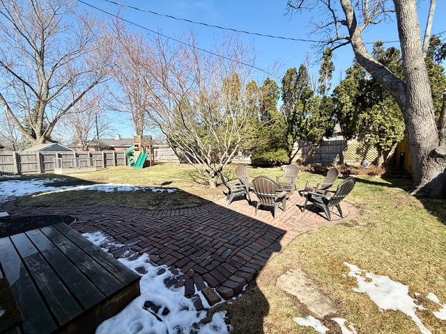 1904 Valley Vista Drive, Bettendorf, IA 52722