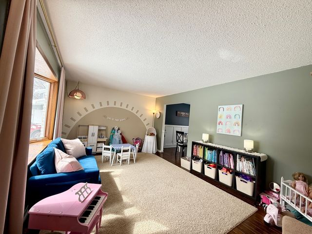 1904 Valley Vista Drive, Bettendorf, IA 52722