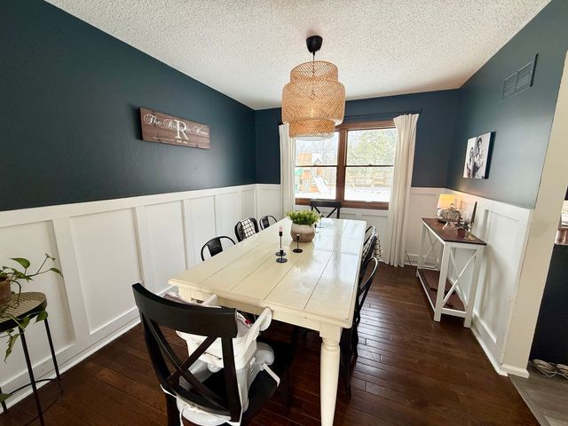 1904 Valley Vista Drive, Bettendorf, IA 52722