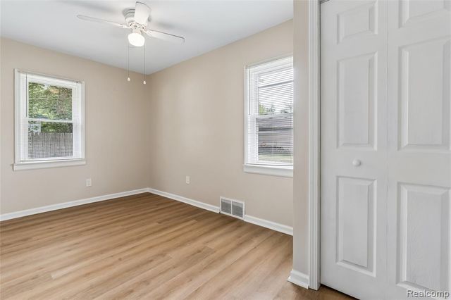 1470 Donovan Street, Burton, MI 48529