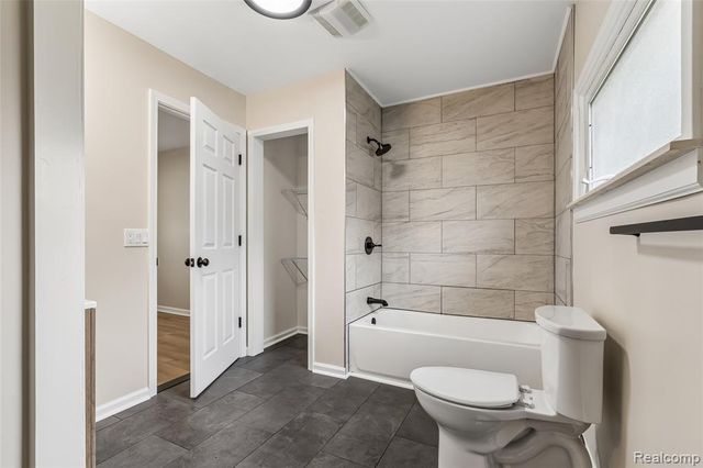 1470 Donovan Street, Burton, MI 48529