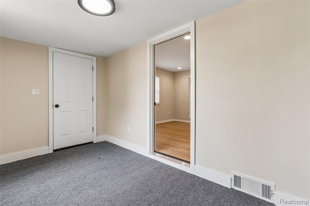 1470 Donovan Street, Burton, MI 48529