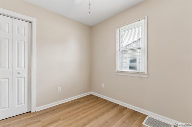 1470 Donovan Street, Burton, MI 48529
