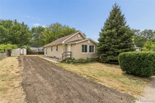 1470 Donovan Street, Burton, MI 48529