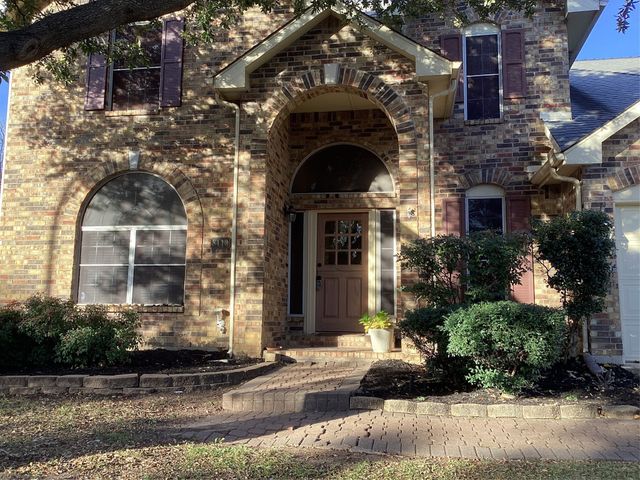 8113 Union Lake Drive, Fort Worth, TX 76137
